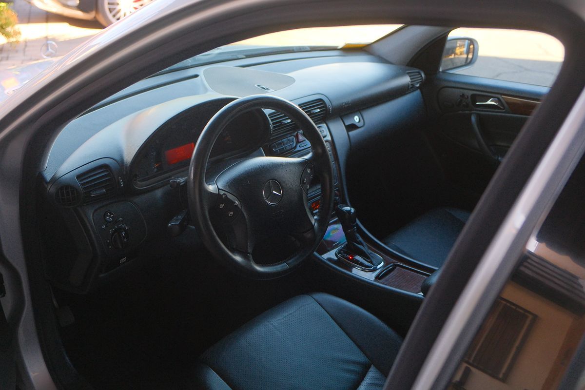 2002 Mercedes Benz C 320 photo 38