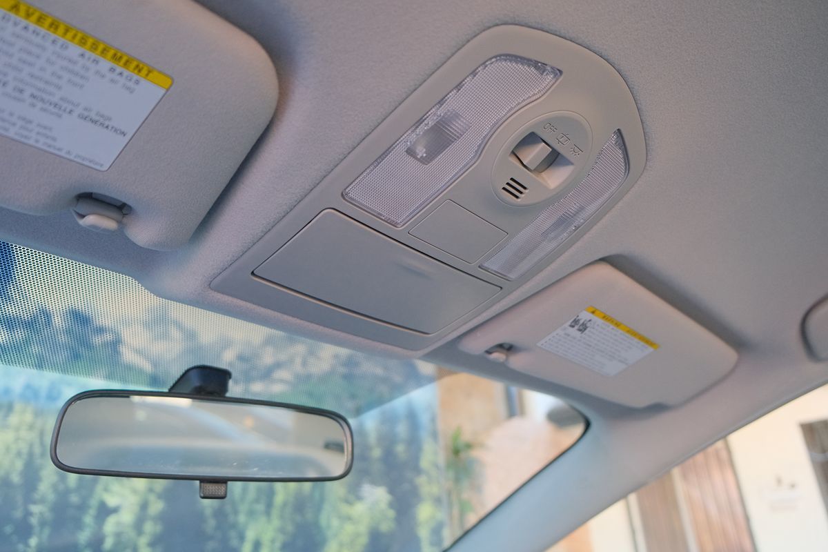 2013 Toyota Prius V Three photo 26