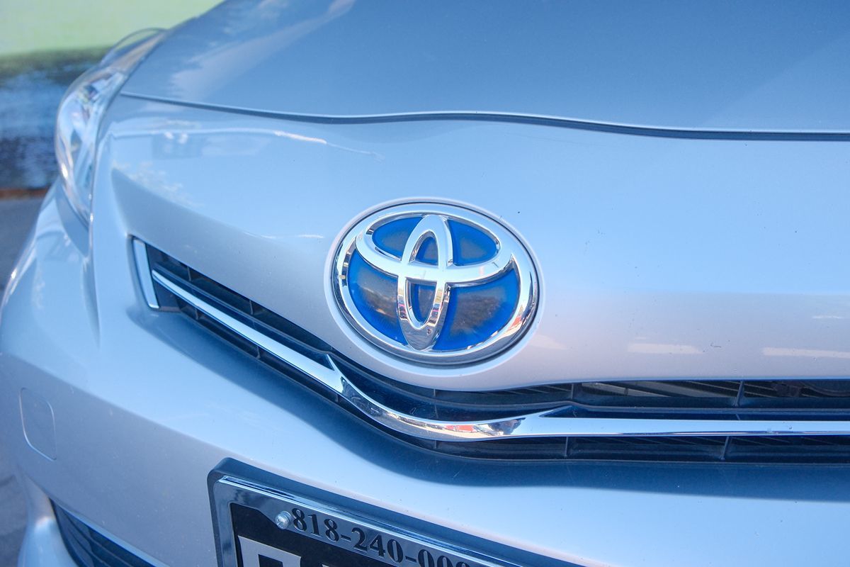 2013 Toyota Prius V Three photo 41