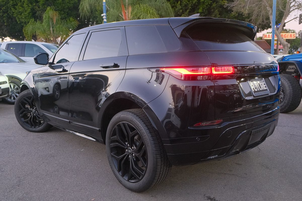 2023 Land Rover Range Rover Evoque R-Dynamic SE photo 6