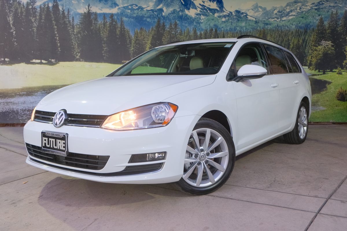 2017 Volkswagen Golf SportWagen
