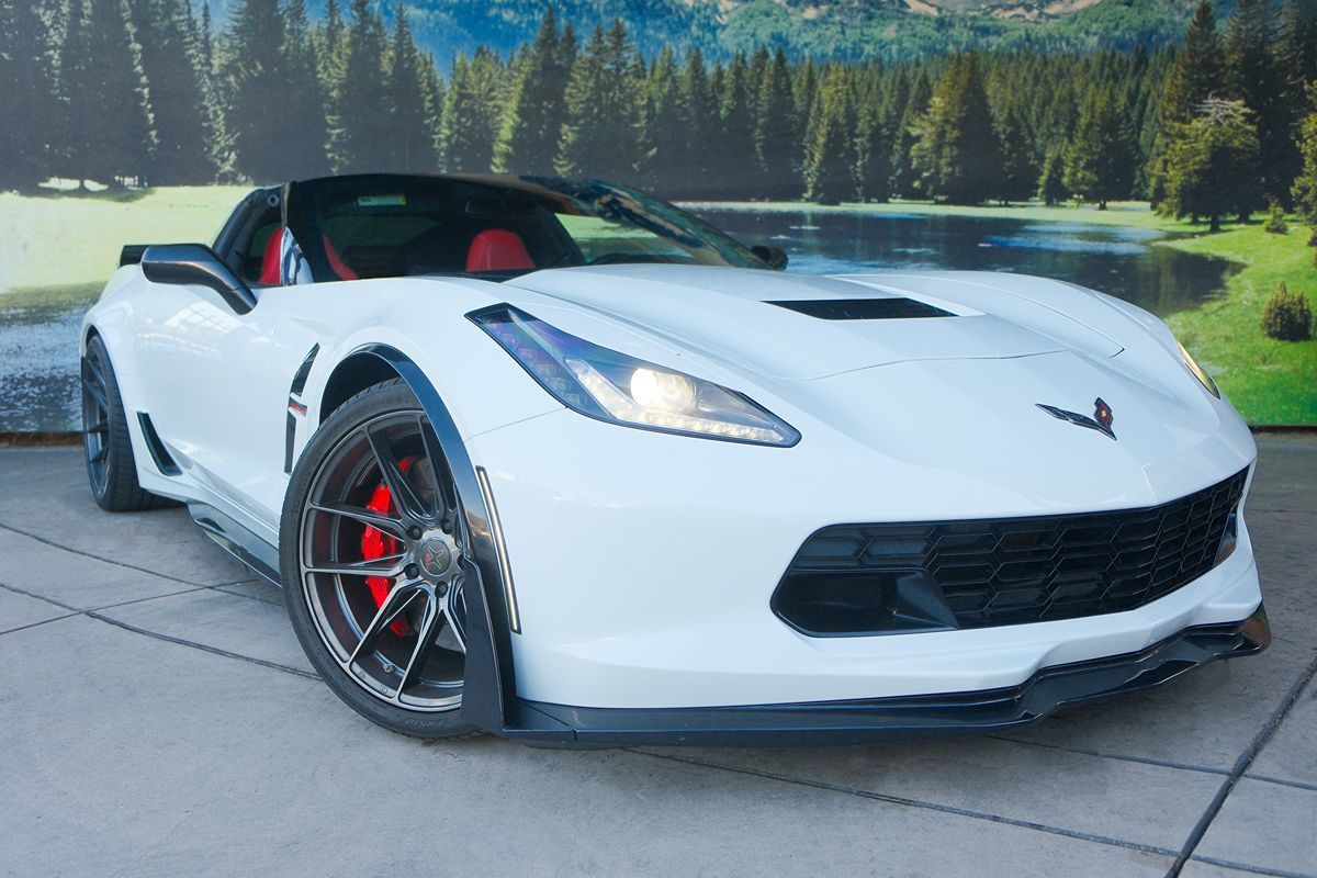 2019 Chevrolet Corvette Grand Sport 1LT photo 3