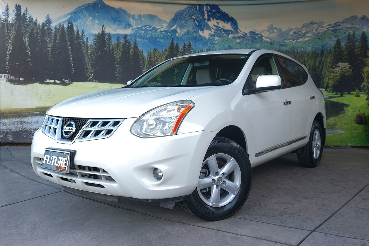 2013 Nissan Rogue S FWD's photo
