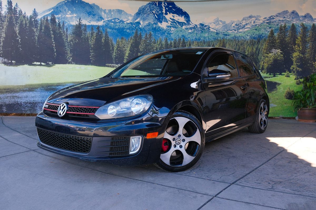 2012 Volkswagen Golf GTI 2-door Convenience & Sunroof PZEV's photo