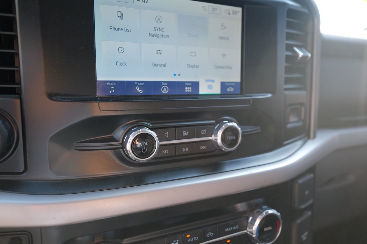 2023 Ford F-150 XLT - Photo 23