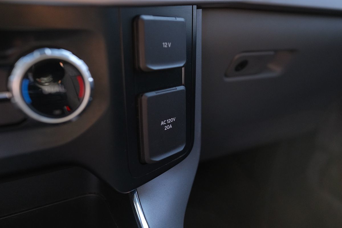 2023 Ford F-150 XLT - Photo 28