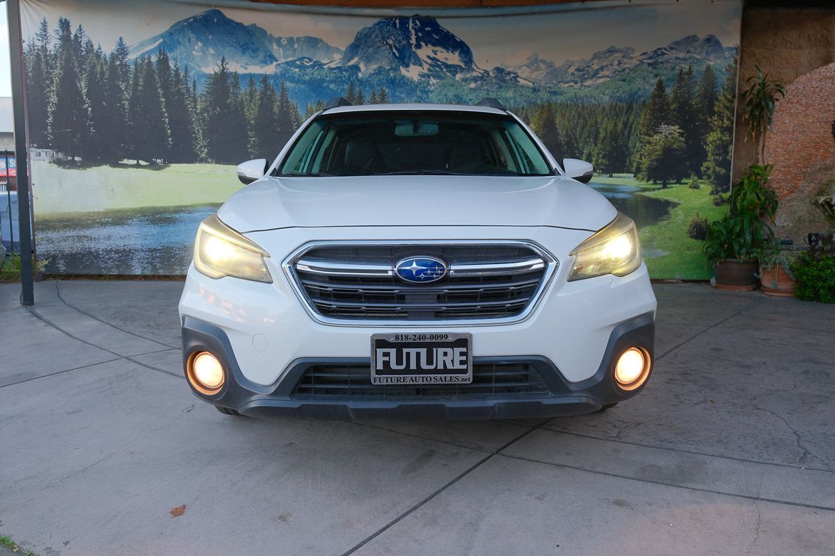 Sold 2018 Subaru Outback Limited in Glendale