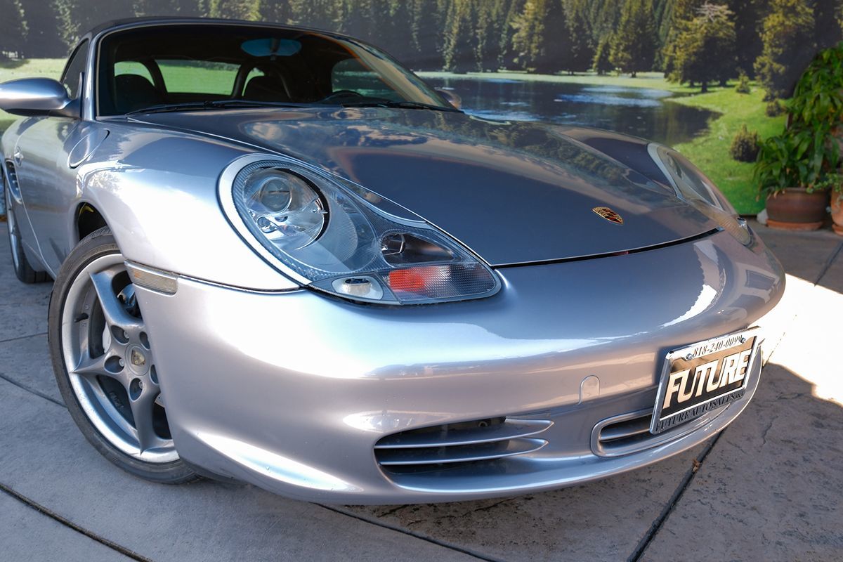 View vehicle photo 7