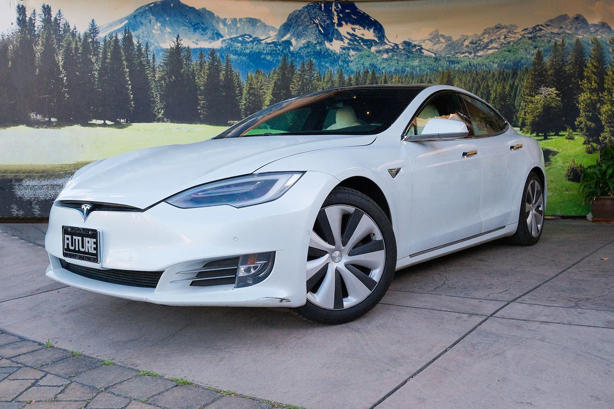 2020 Tesla Model S Long Range Plus's photo