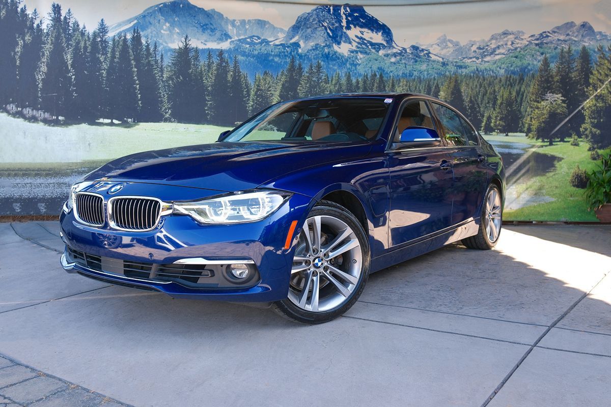 2017 BMW 3 Series 330e iPerformance Sedan's photo