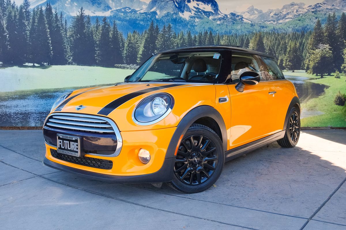 2015 MINI Cooper -'s photo