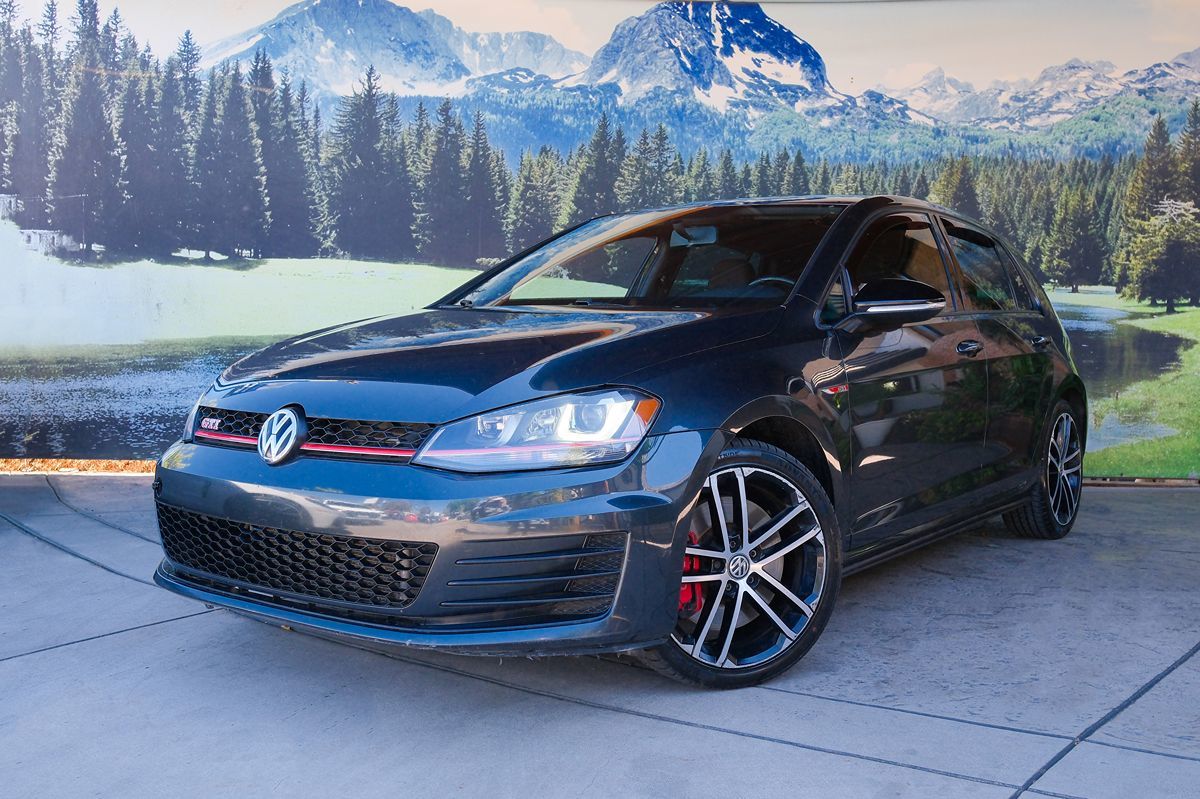 2017 Volkswagen Golf GTI Sport