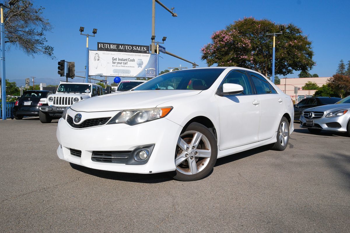 2014 Toyota Camry SE