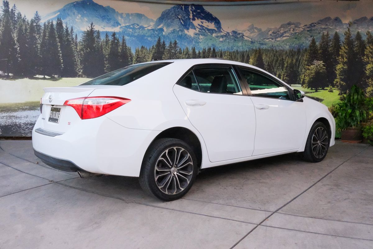 Toyota Corolla photo 5