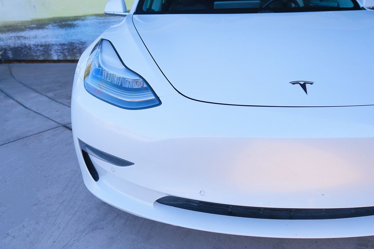 Tesla Model 3 photo 32