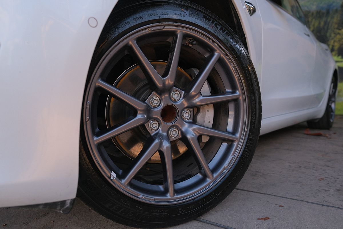 Tesla Model 3 photo 34
