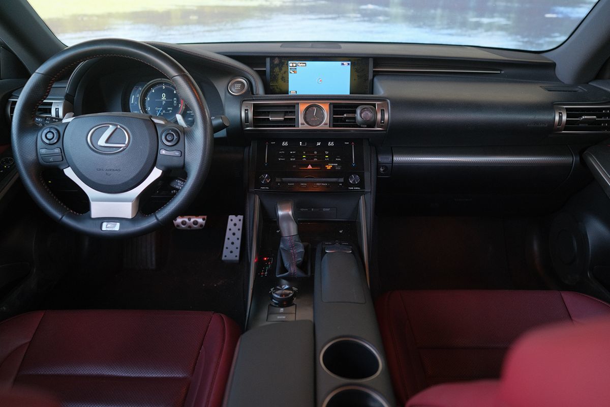 Lexus IS250 photo 15
