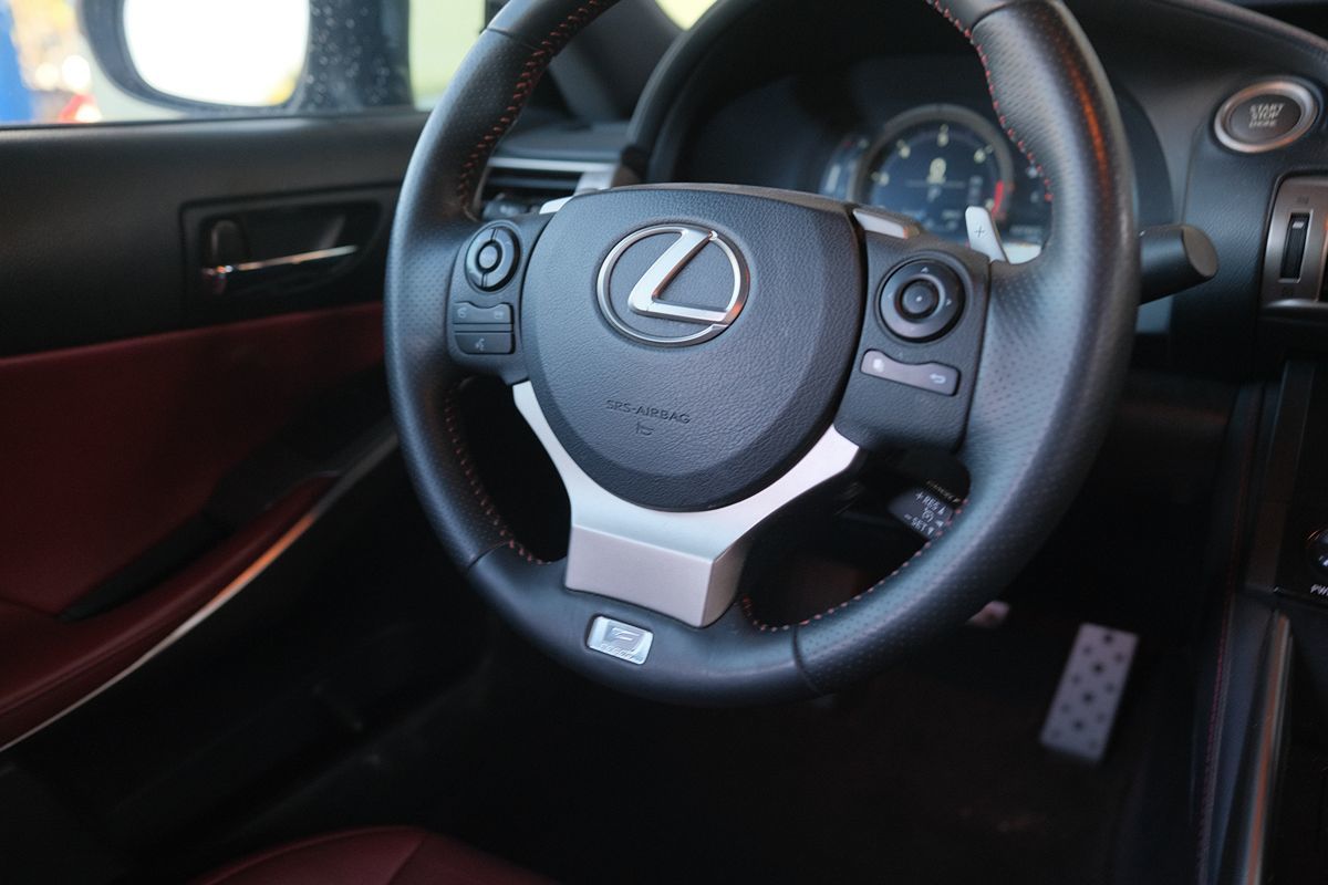 Lexus IS250 photo 32