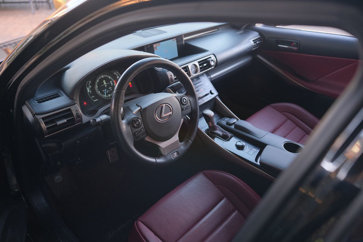 Lexus IS250 photo 8