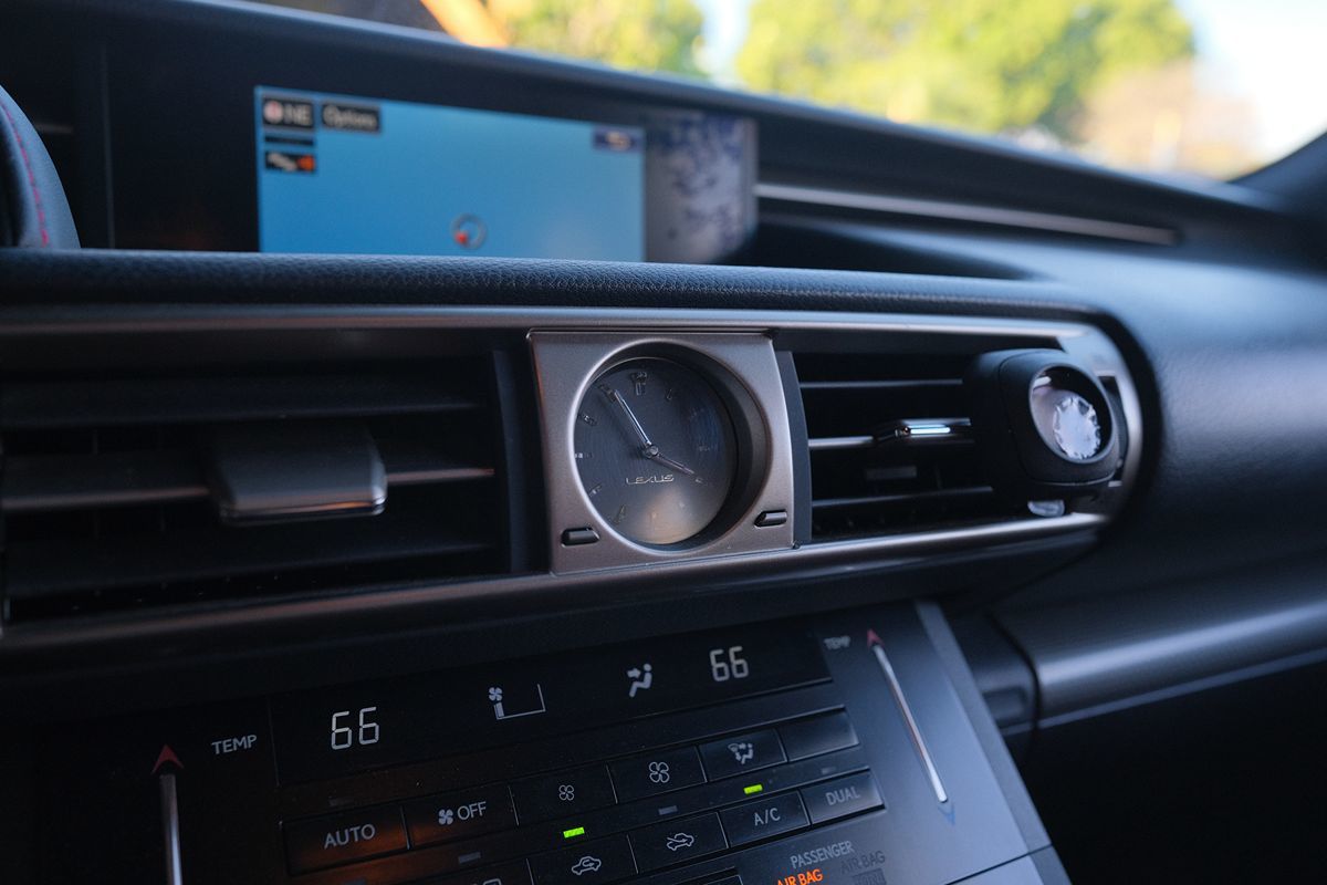 Lexus IS250 photo 18