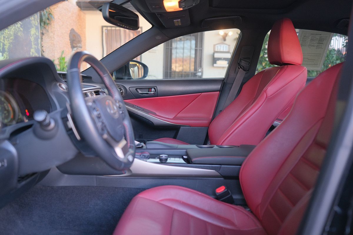 Lexus IS250 photo 10