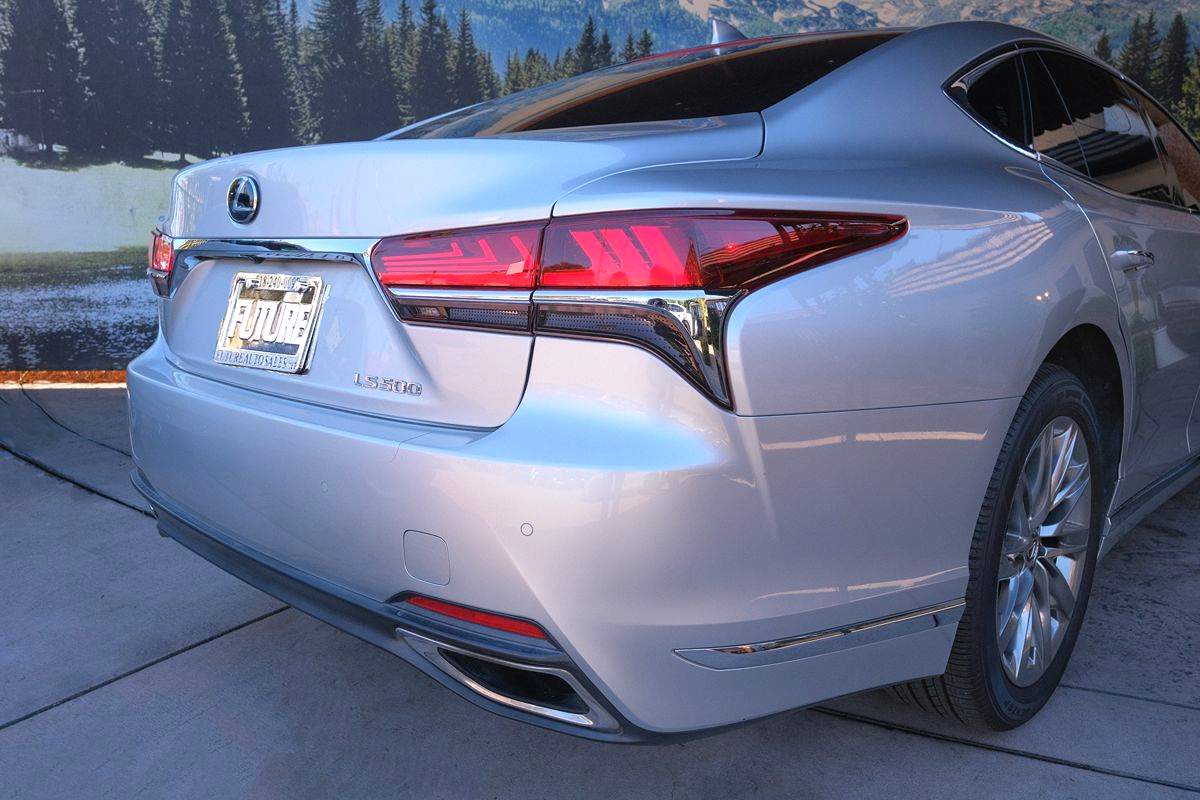 Lexus LS photo 27