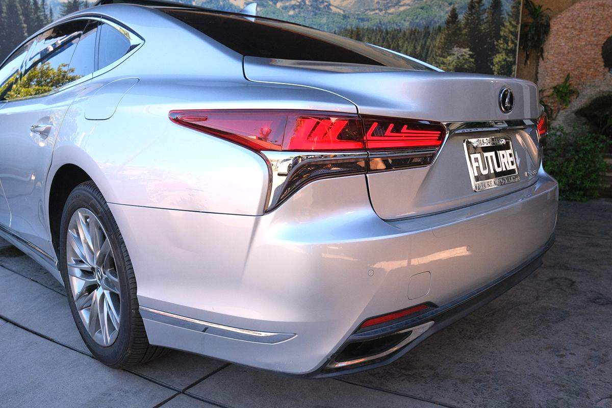 Lexus LS photo 28