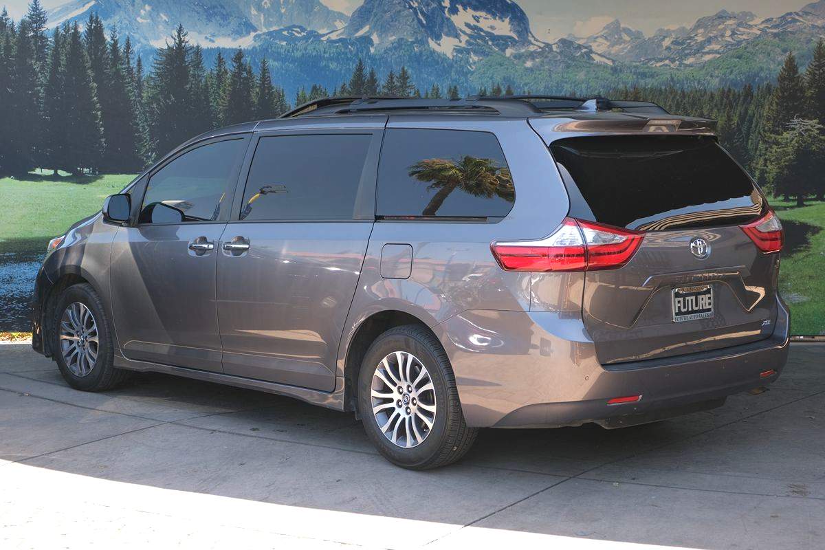 Sold 2018 Toyota Sienna XLE in Glendale