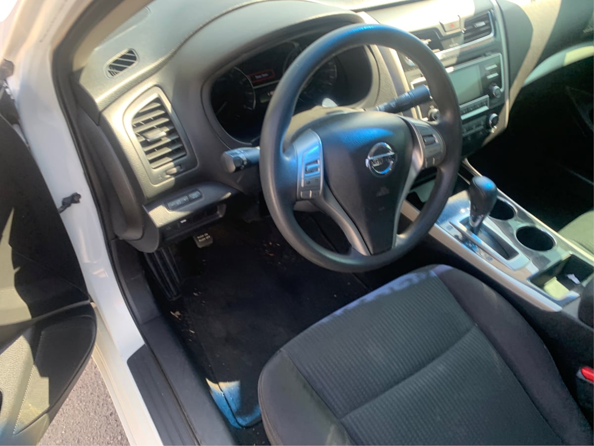 2014 Nissan Altima 2.5 S photo 10