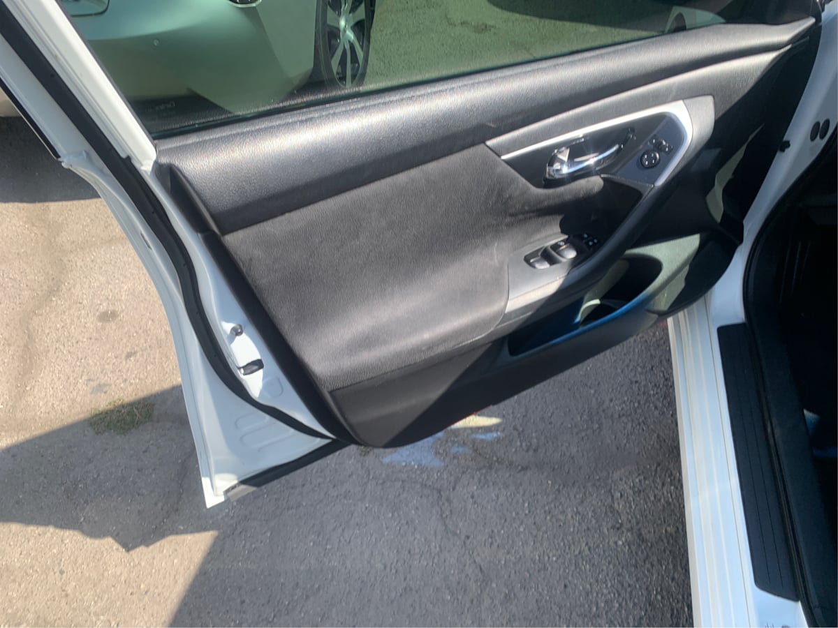 2014 Nissan Altima 2.5 S photo 12