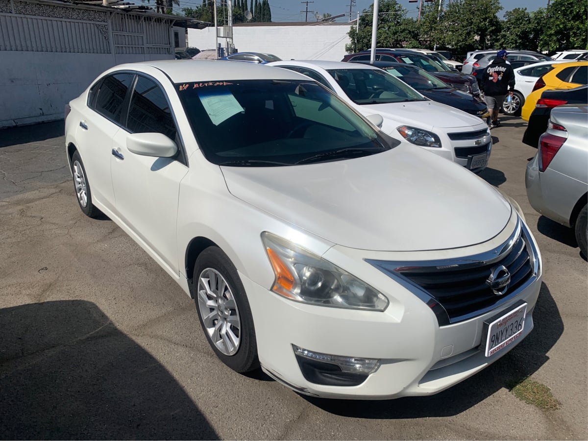 2014 Nissan Altima 2.5 S photo 14