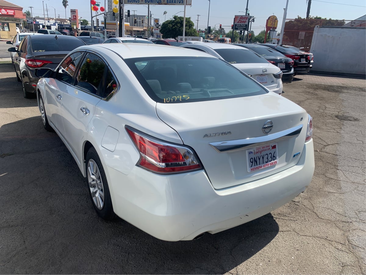 2014 Nissan Altima 2.5 S photo 16