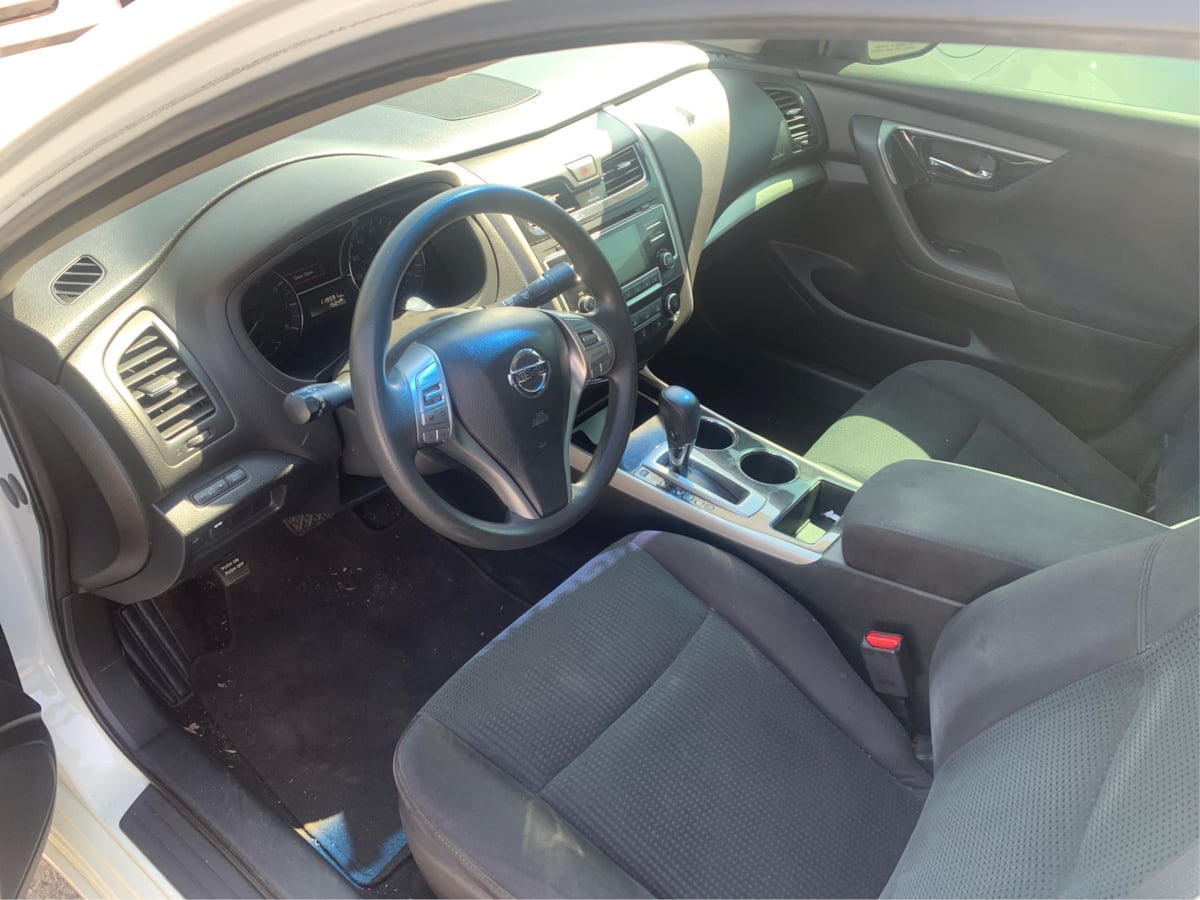 2014 Nissan Altima 2.5 S photo 9