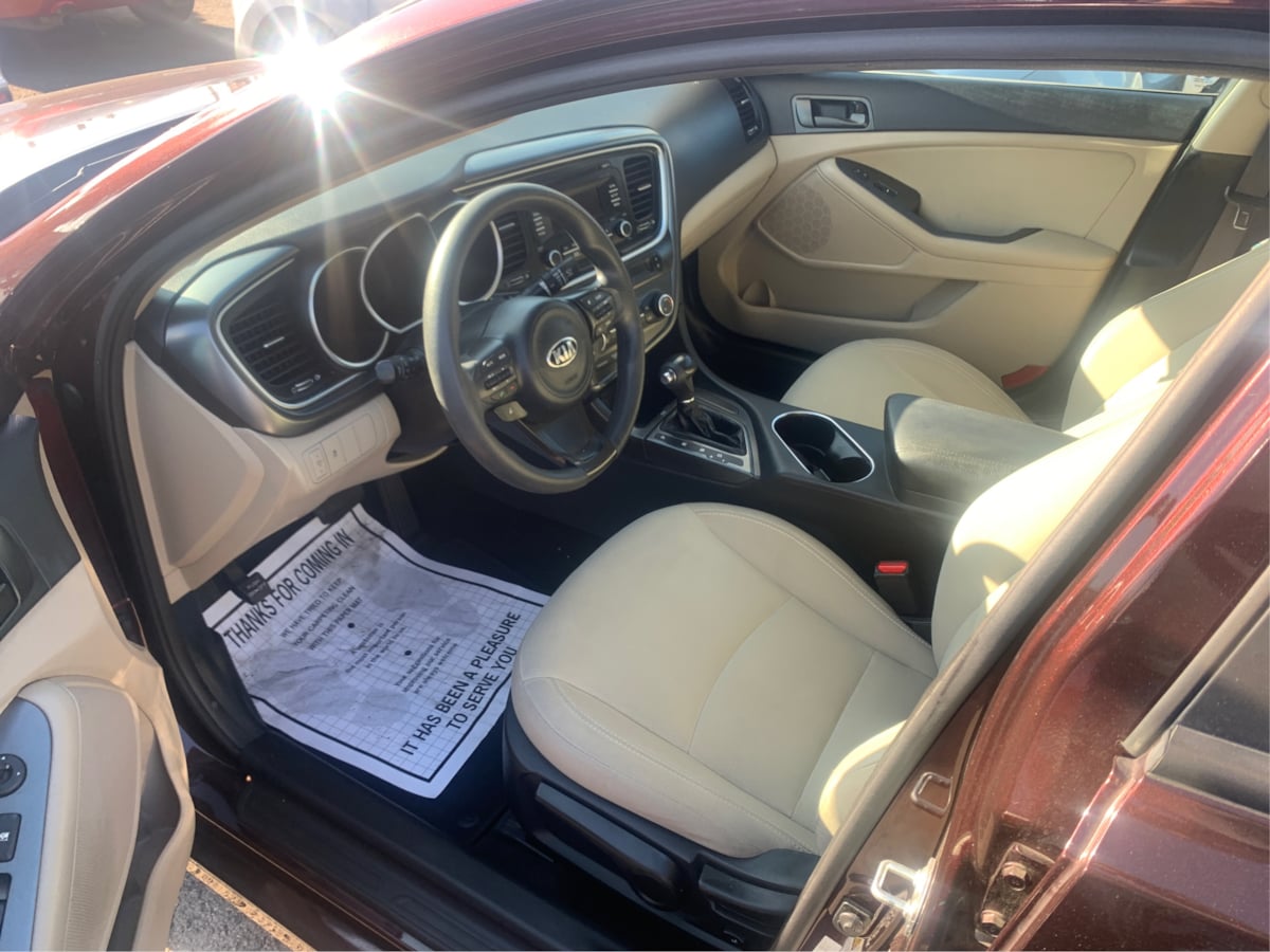 2015 Kia Optima LX photo 9