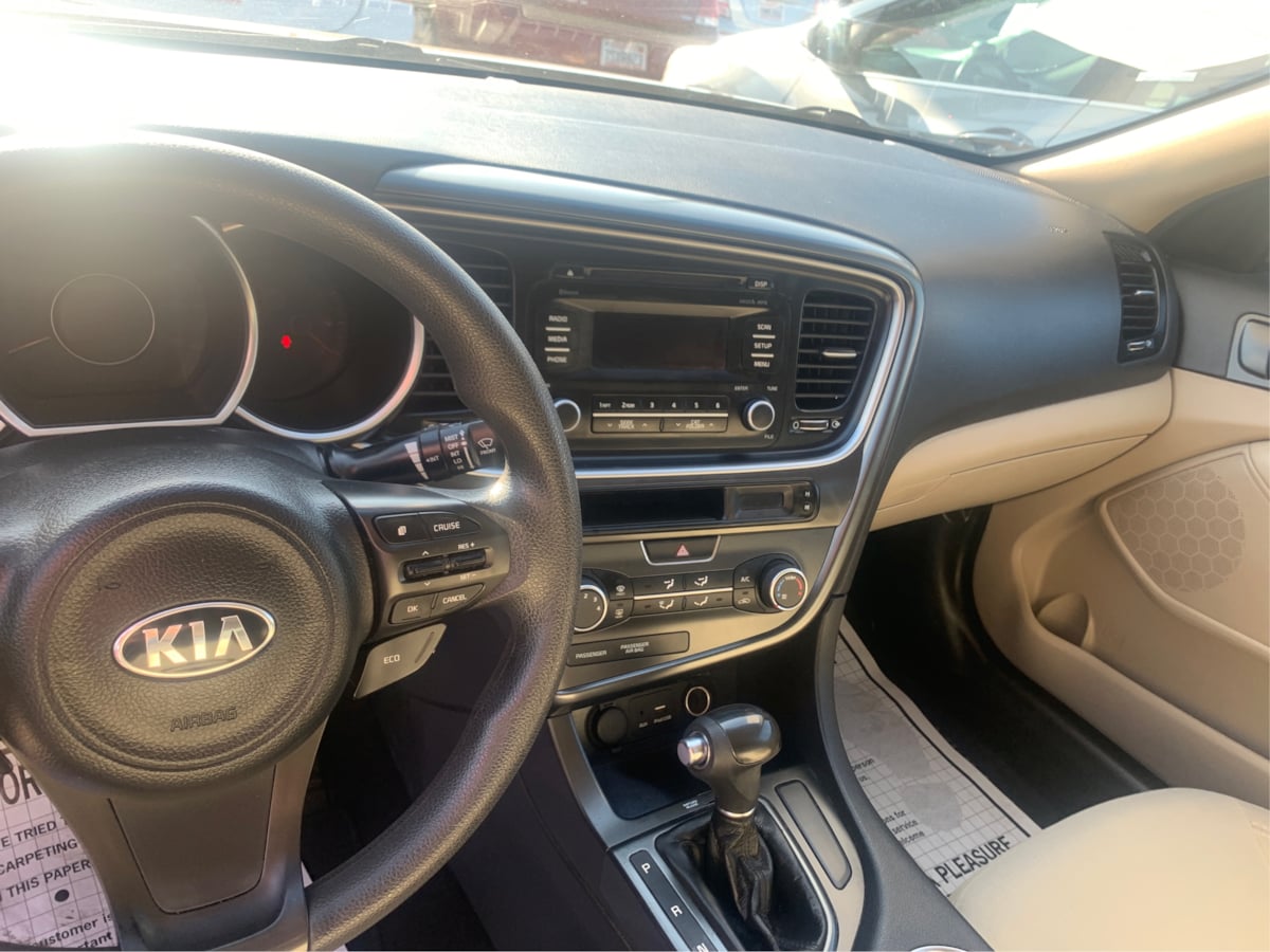 2015 Kia Optima LX photo 11