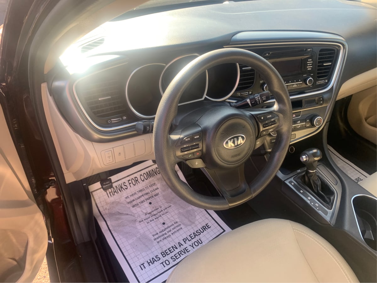 2015 Kia Optima LX photo 10