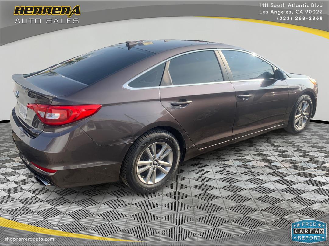 2017 Hyundai Sonata photo 2
