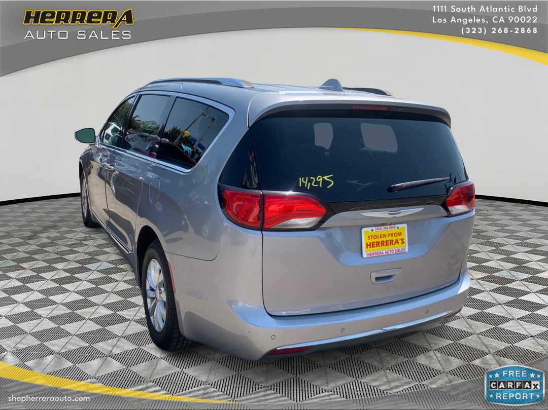 2019 Chrysler Pacifica Touring L - Photo 5