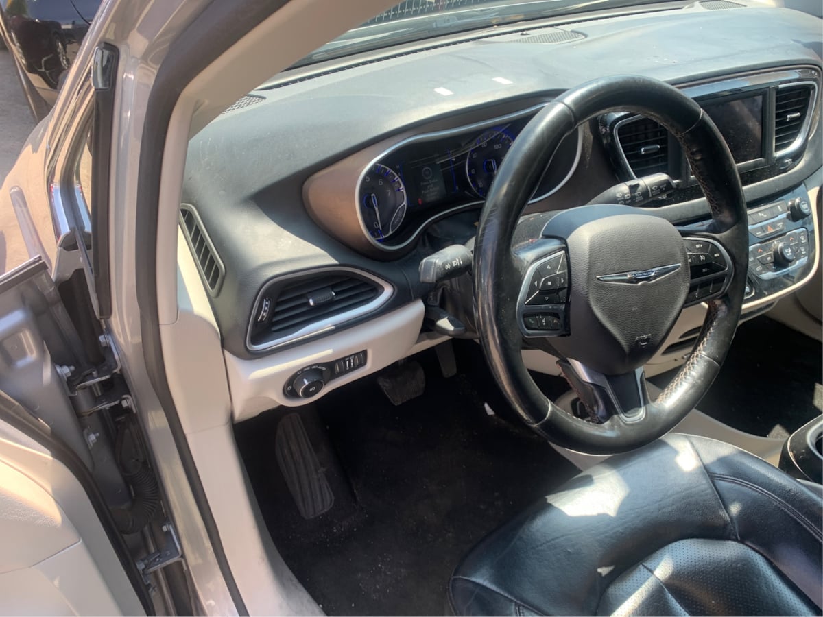 2019 Chrysler Pacifica Touring L - Photo 10
