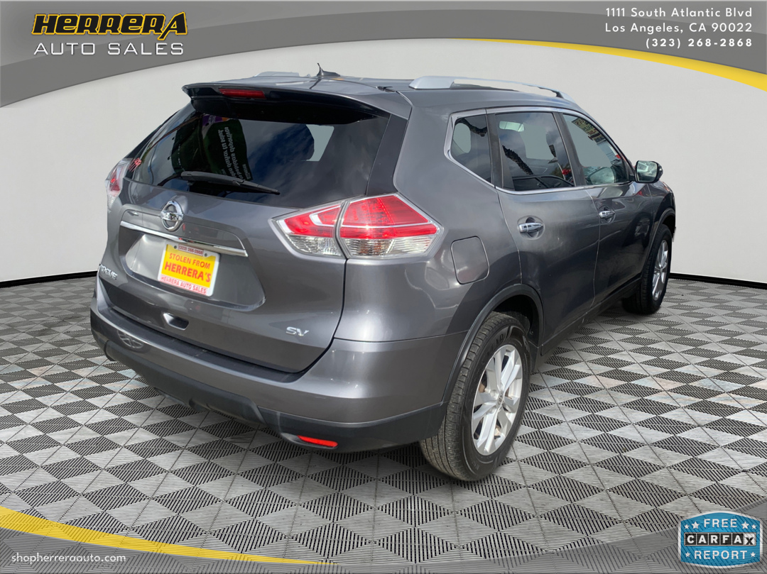 2016 Nissan Rogue SV - Photo 2