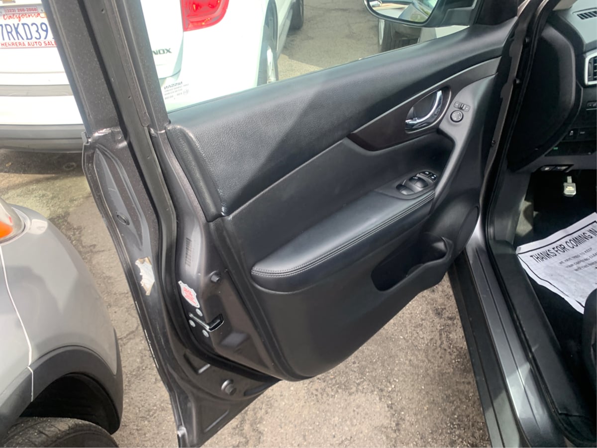 2016 Nissan Rogue SV - Photo 12