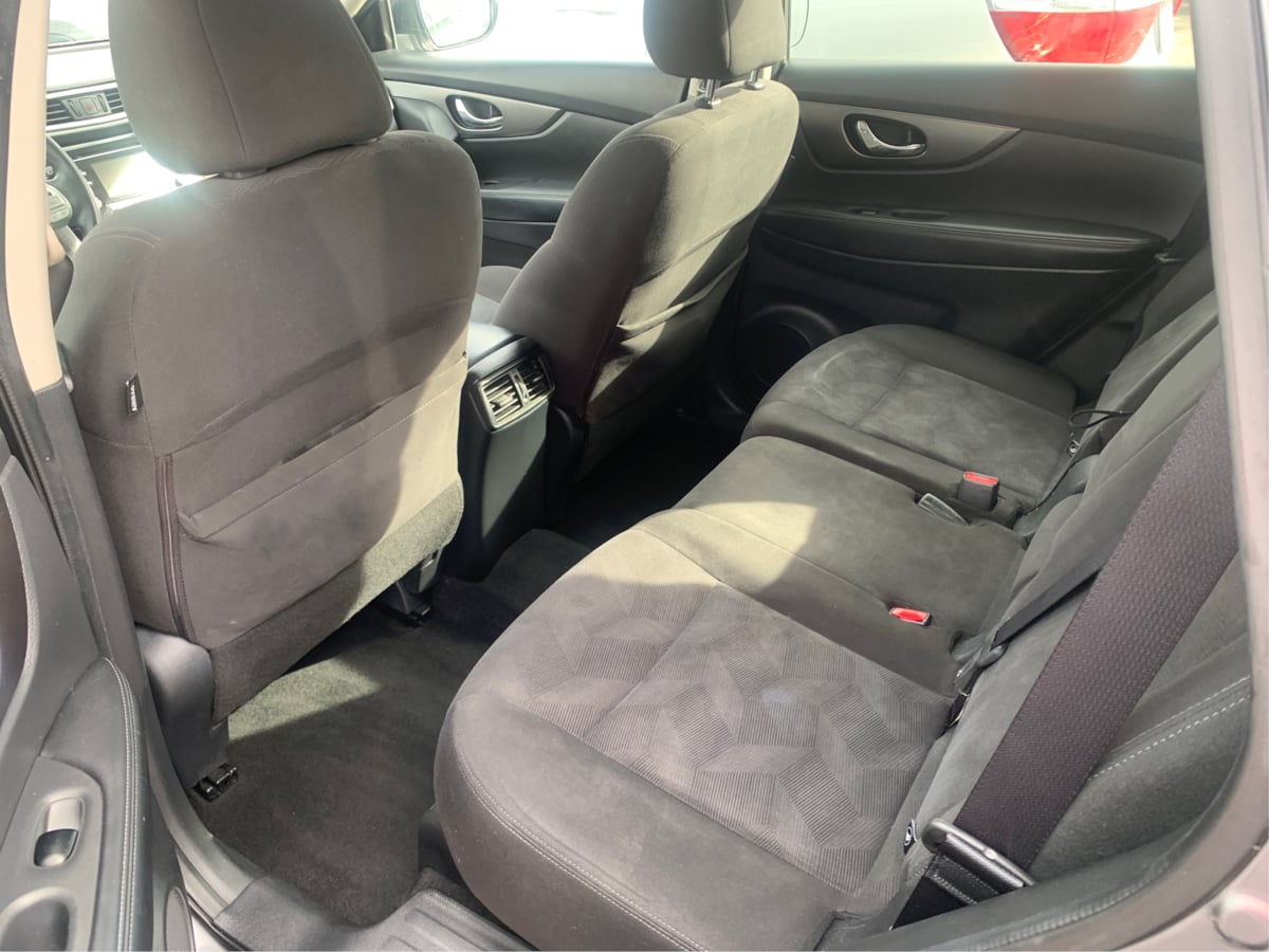 2016 Nissan Rogue SV - Photo 13