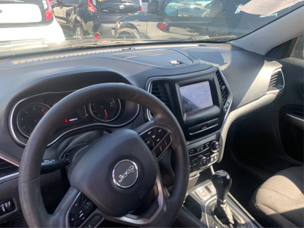 2020 Jeep Cherokee Latitude photo 11