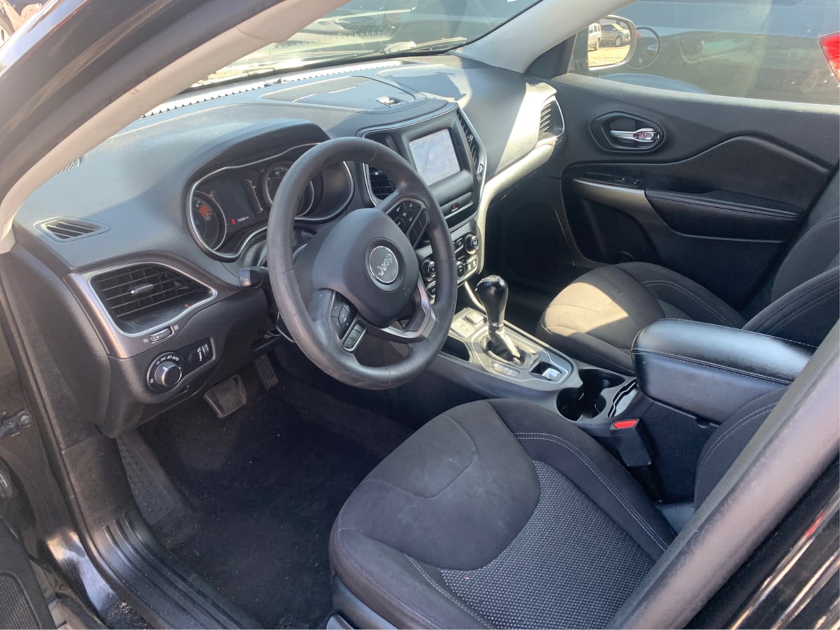 2020 Jeep Cherokee Latitude photo 8