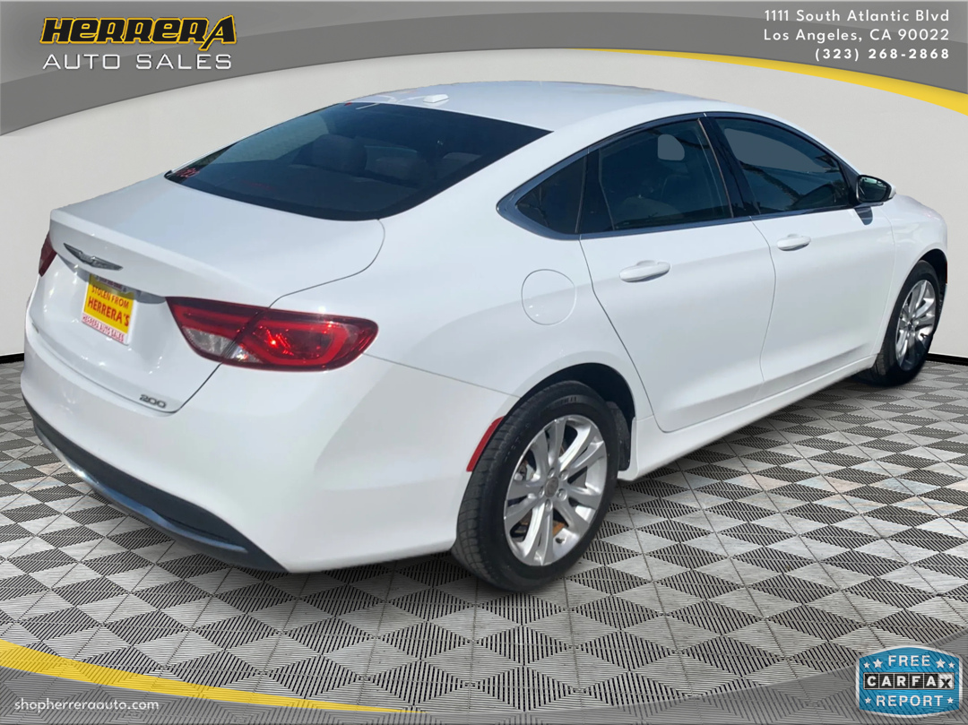 2015 Chrysler 200 Limited photo 2