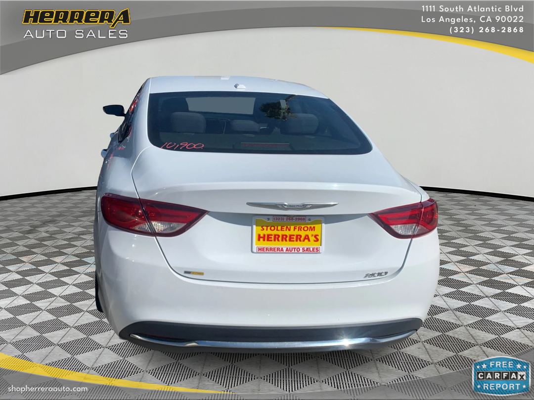 2015 Chrysler 200 Limited - Photo 4