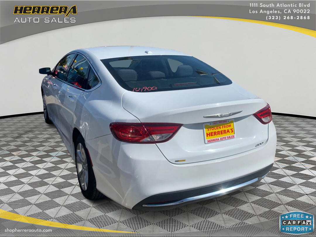 2015 Chrysler 200 Limited - Photo 5