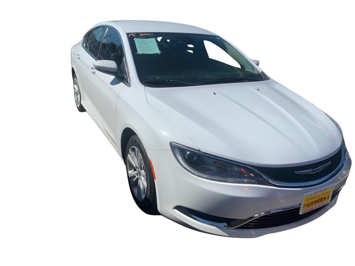 2015 Chrysler 200 Limited - Photo 16