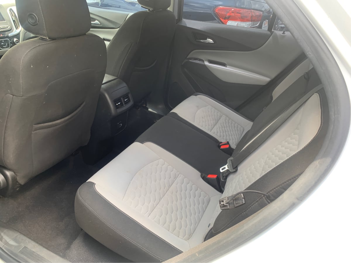 2020 Chevrolet Equinox LS photo 12