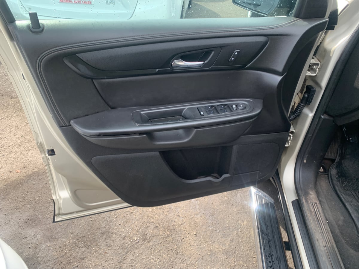 2015 Gmc Acadia SLE photo 11